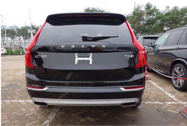16沃尔沃XC90限量版T6 7座2.0就一台91万-图3