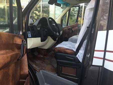 奔馳24H大型房車 旅行必備元旦特惠禮包-圖4