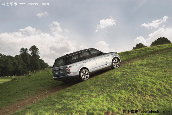 路虎揽胜 发布其首款揽胜混合动力车型_揽胜