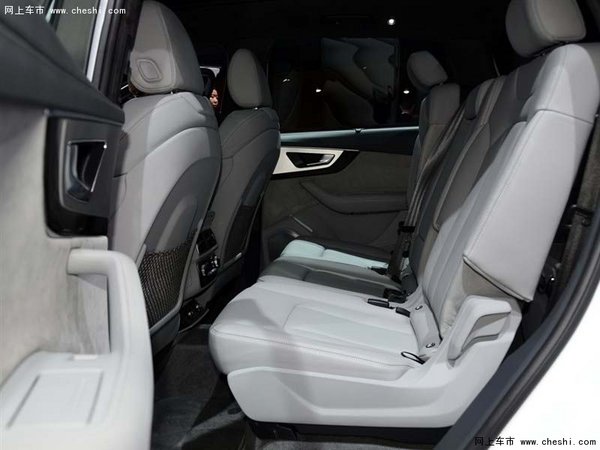 16款奥迪Q7 3.0T科技SUV 享顶级奢华空间-图11