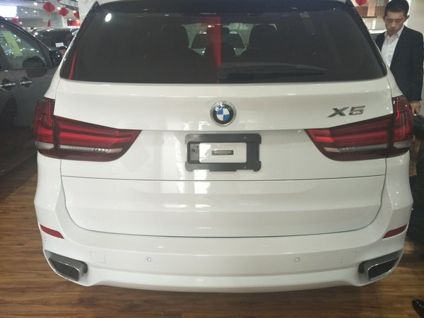 17款寶馬X5汽油版現(xiàn)車 越野大牌降價(jià)強(qiáng)勢-圖8