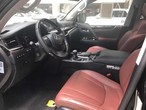 2017款凌志LX570加版155万 气势碾压揽胜-图4