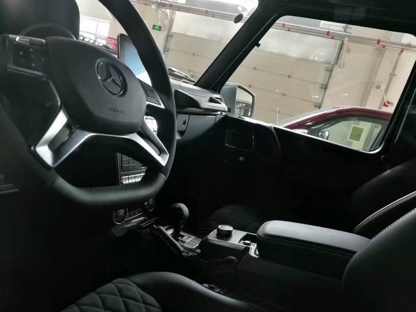 2017款奔驰G500 4x4越野之王裸利价出击-图4