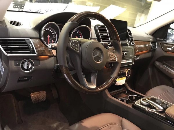 2017款奔驰GLS450 年末福利升级惠不封顶-图4