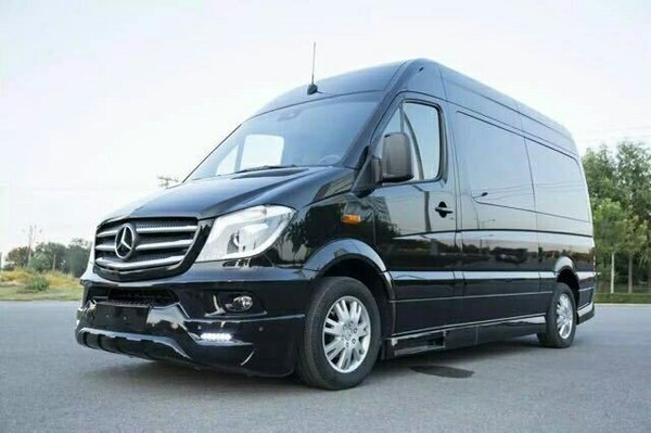 奔驰斯宾特顶级房车 内饰巨豪华价格揭秘-图3