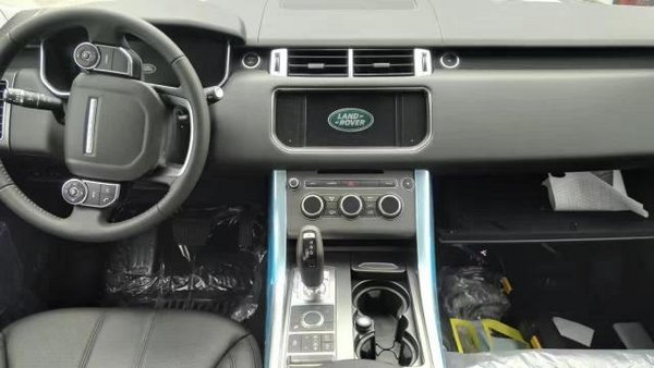 路虎揽胜运动3.0 HSE汽油版揽运惊喜让利-图4