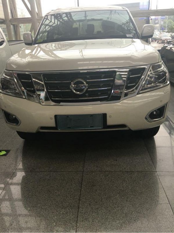 17款日產(chǎn)尼桑途樂(lè)SE中東54萬(wàn)起 新途樂(lè)XE-圖1