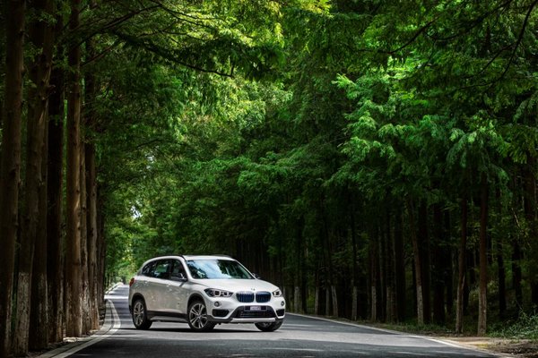 全新BMW X1插电式混合动力成都首发-图3