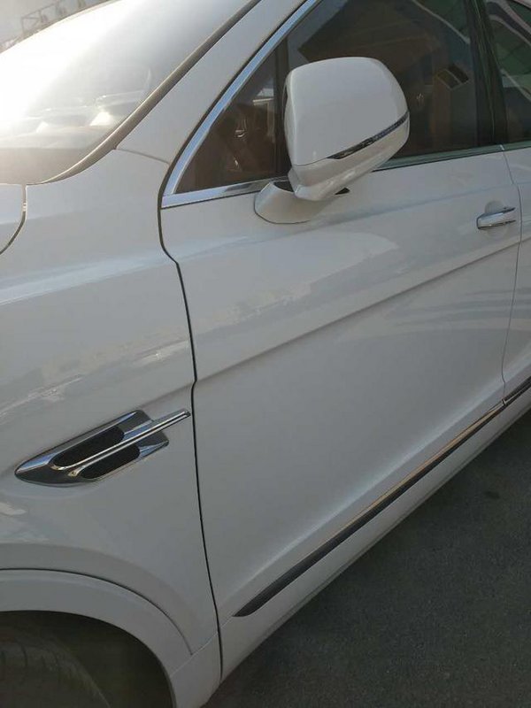 17款賓利添越6.0T現(xiàn)車 彪悍W12最實價SUV-圖3