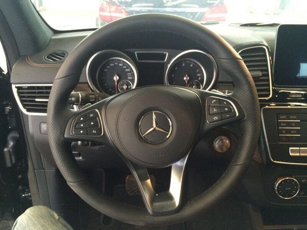 奔馳GLS450爆降 非凡脫俗GLS歲末溫暖價-圖4