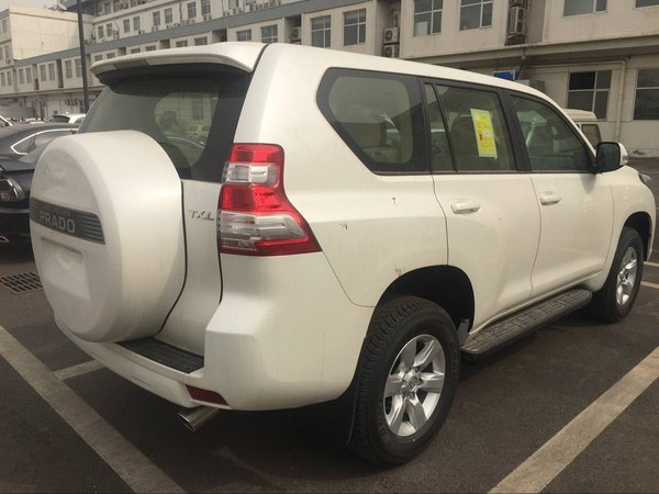 霸道2700阿曼版報(bào)價(jià) 現(xiàn)車充足44萬(wàn)零利率-圖3