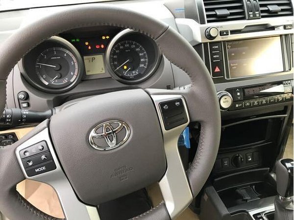 2017款中東版霸道3000柴油版現(xiàn)車可分期-圖7