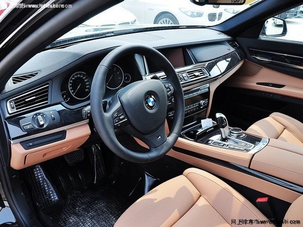 宝马7系新能源_宝马7系收入(2)