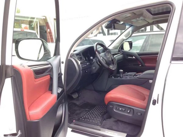 2017款雷克萨斯LX570现车到店 配置曝光-图4
