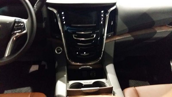 16款凱迪拉克凱雷德 舒適座艙160萬提車-圖5