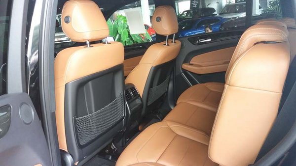 17款奔馳GLS450報(bào)價(jià) 港口現(xiàn)車105萬拋售-圖7