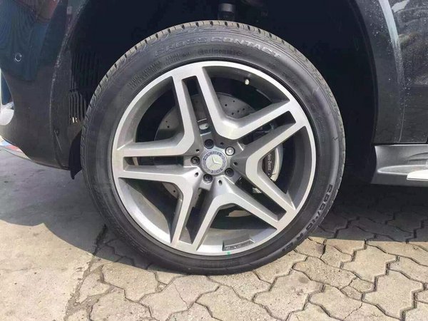 奔馳GLS400動(dòng)感特別版 天津港口現(xiàn)車(chē)價(jià)格-圖2