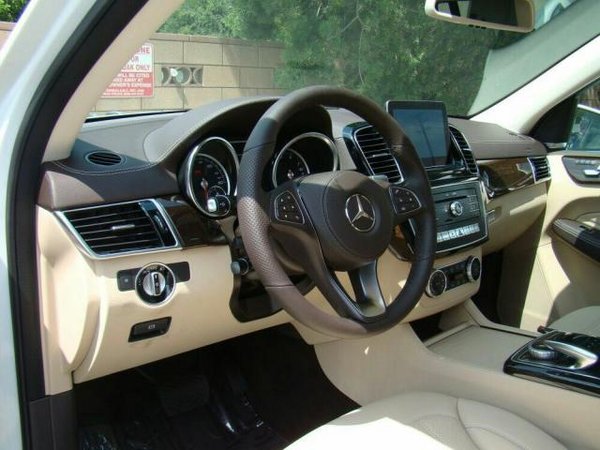 奔馳GLS450強(qiáng)悍362馬力100萬起秒中規(guī)-圖7