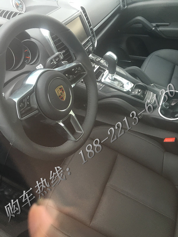 2016款保時(shí)捷卡宴現(xiàn)車(chē) 月末特賣(mài)價(jià)格降底-圖4