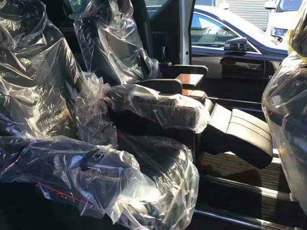 16款丰田埃尔法降价 豪华保姆车76.1万起-图4