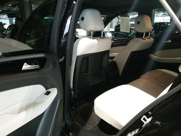 2017款奔驰GLE400 进口豪车更具现代美感-图11