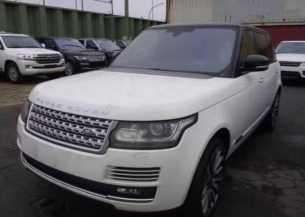 路虎攬勝行政汽油加長版 現(xiàn)車特價走一批-圖1