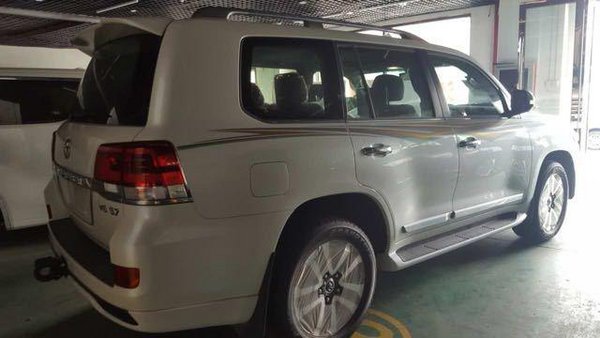 16款丰田酷路泽5700 新车0首付情定七夕-图3