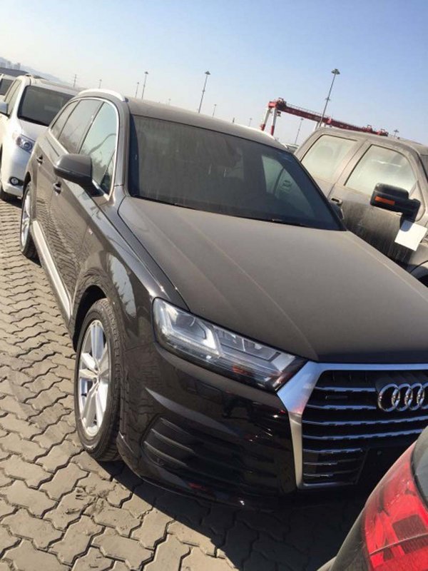 2017款加規(guī)奧迪Q7現(xiàn)車65萬起 異地可上牌-圖2