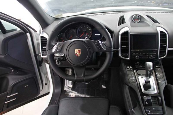 16款保時捷卡宴現(xiàn)車 四驅(qū)豪華SUV揭底價-圖4
