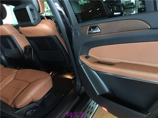 2017款奔馳GLS450 行情配置優(yōu)惠價132萬-圖6