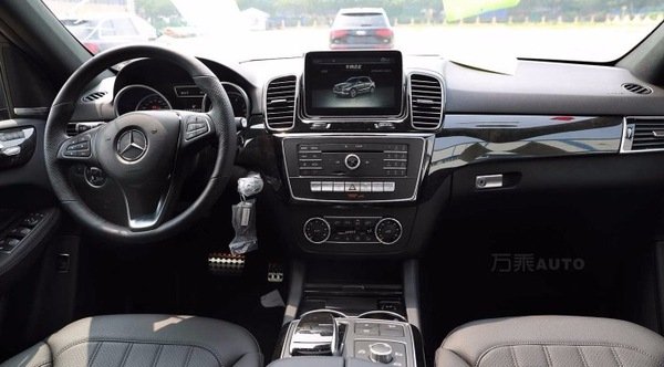 2017款奔驰GLE400配置表 自贸区三包质保-图5