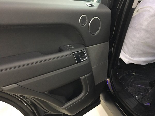 17款路虎揽胜运动版 3.0汽油诠释新时尚-图6