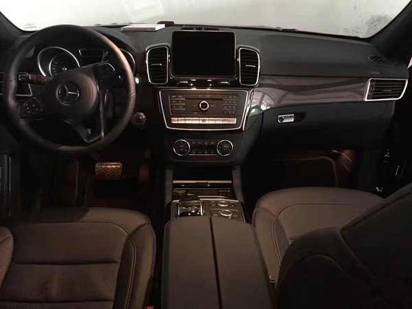 17款加版奔馳GLS550現(xiàn)車(chē) 7座GLS550配置-圖4