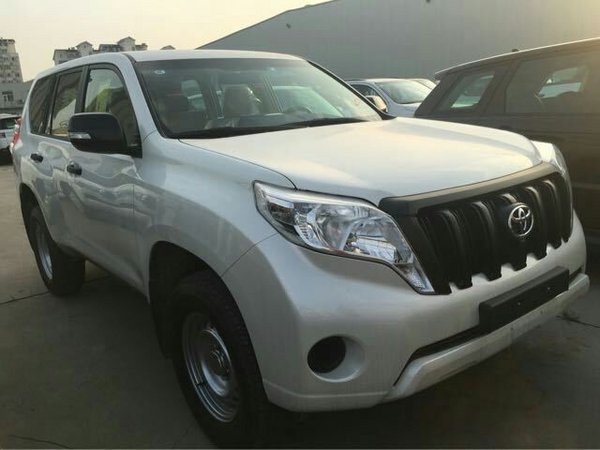 17款豐田霸道2700丐版現(xiàn)車 專屬的越野車-圖3
