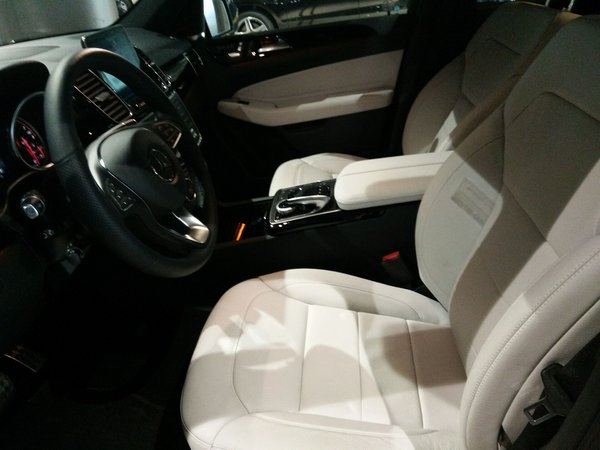2017款奔驰GLE400 进口豪车更具现代美感-图10