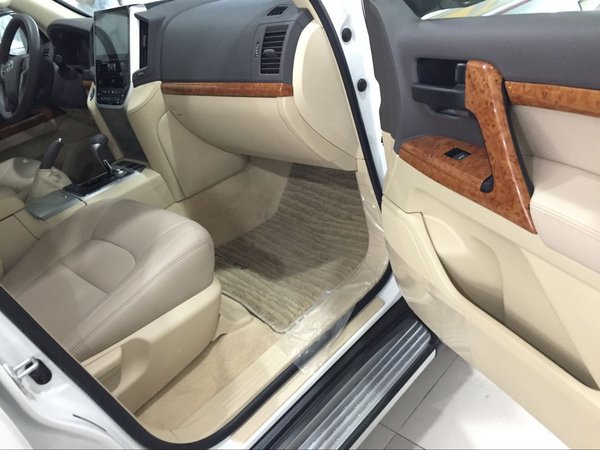 解析酷路泽年中价格 16款丰田酷路泽4000-图7