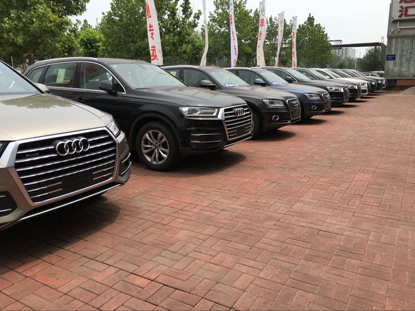 2017款奥迪Q7现车 极奢内饰越野性能升级-图5