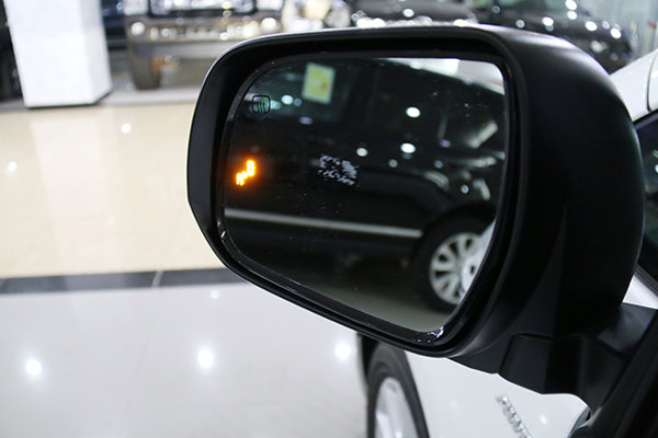 2016款豐田塞納商務(wù) 自貿(mào)區(qū)現(xiàn)車(chē)優(yōu)惠低促-圖5