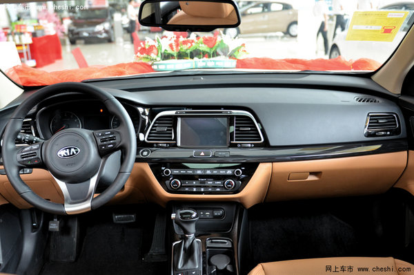 沉稳优雅 配置丰富 东风悦达起亚K4福州内饰实拍