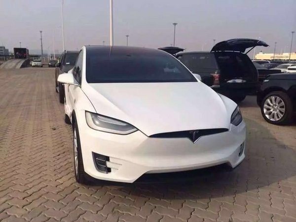 特斯拉Model X P90D现车 搭无人驾驶系统-图1