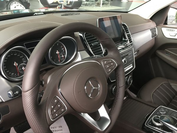 17款奔馳GLS400現(xiàn)車 七座越野升級體驗價-圖4