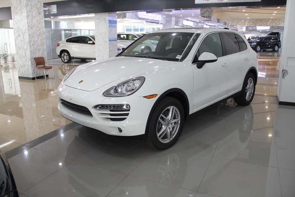 2016款保時(shí)捷卡宴現(xiàn)車 低惠報(bào)價(jià)挑戰(zhàn)全港-圖1
