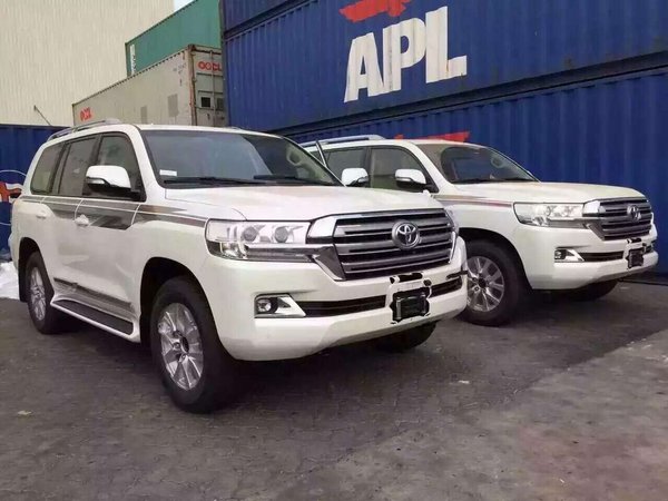 16款豐田酷路澤4000現(xiàn)車 最低惠陸巡進港-圖2