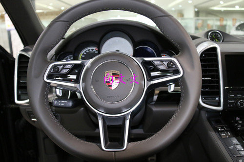 2016款保時(shí)捷卡宴現(xiàn)車 低惠卡宴魅力不減-圖4