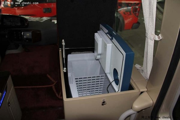 丰田考斯特到店享优惠 期待您豪气驾驭