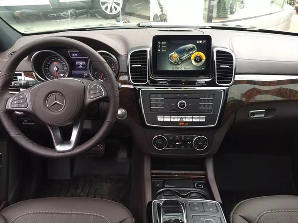 2017款加版奔馳GLS450 配置4MATIC汽油版-圖4