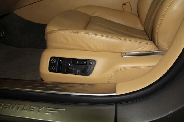 平行进口宾利飞驰现车 价格实惠行情紧俏-图6