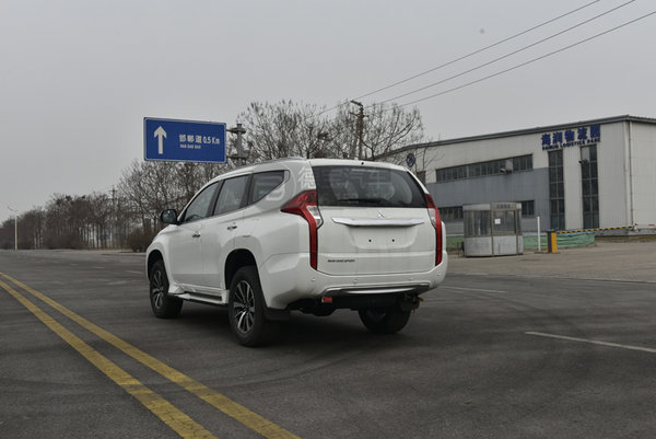 三菱帕杰罗劲畅降价 靠谱座驾出行有保障-图3