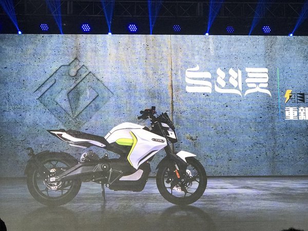 虬龙科技品牌发布 用“中国智造”为摩托车行业带来新变革-图4