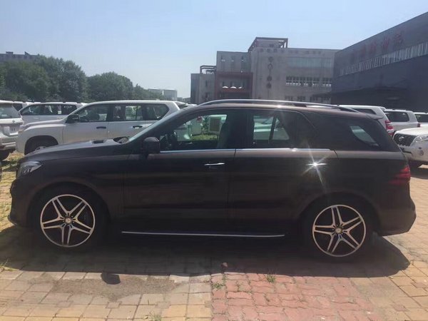 17款奔驰GLE400 港口动感越野车最新报价-图3